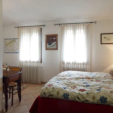 La Casa In Collina ベッド・アンド・ブレックファスト 3*