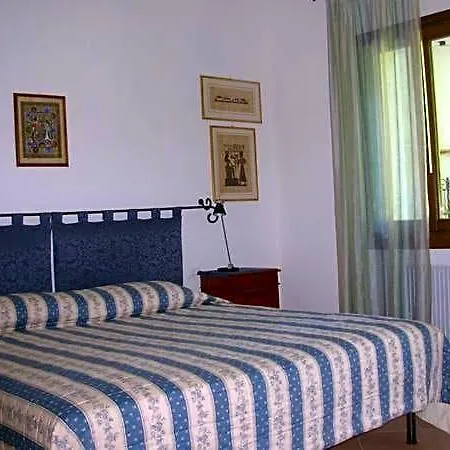 La Casa In Collina 3*